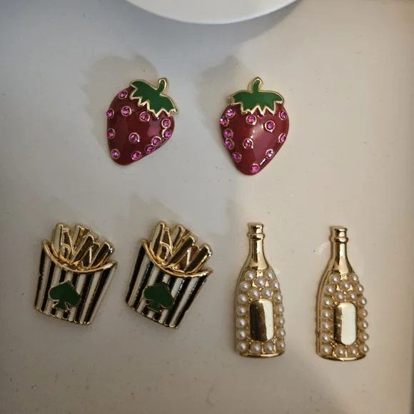 0Kate Spade X Target Strawberry, Fries,  Champagne Earrings Set NIB - Picture 2 of 3